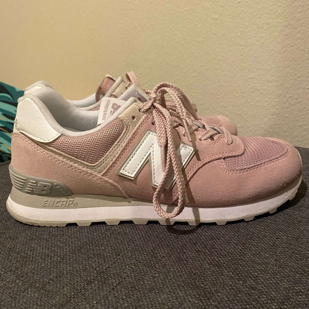 NEW BALANCE SNEAKERS SIZE 9